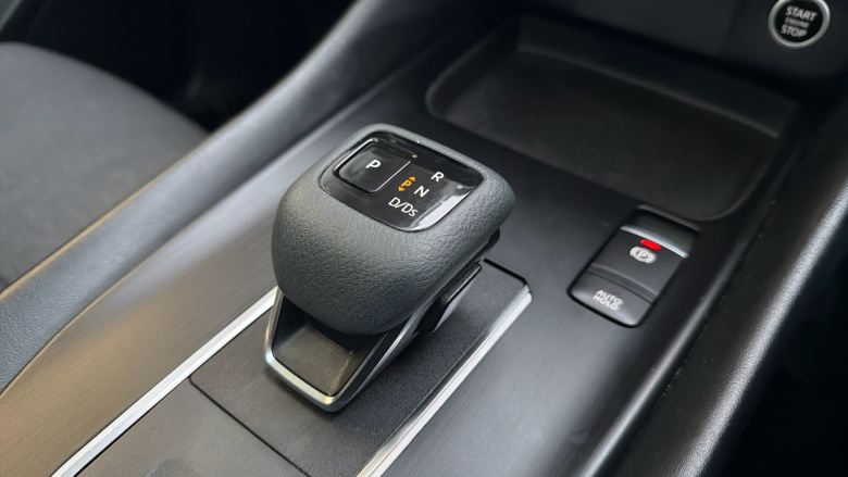 Nissan Qashqai 1.3 DiG-T MH 158 N-Connecta 5dr Xtronic Petrol Hatchback